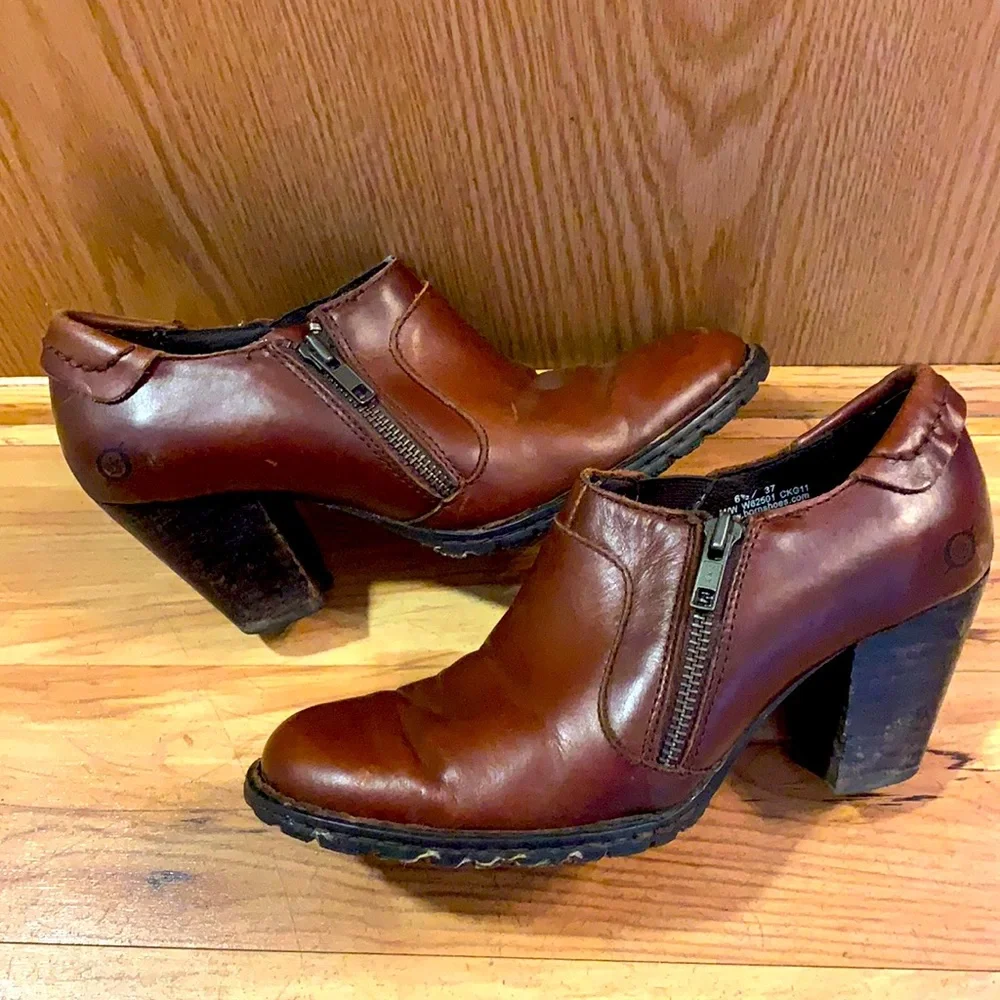 BORN cognac brown leather 37 6.5 side zip shooties ankle boots heel booties VGUC